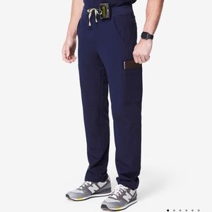COPY - Figs Axim™ Cargo Scrub Pants
